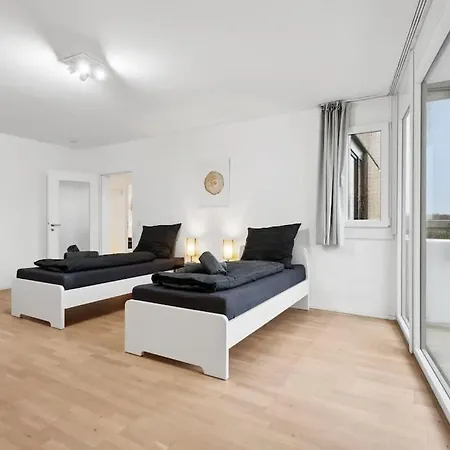 Oh05 In Flughafennaehe! *