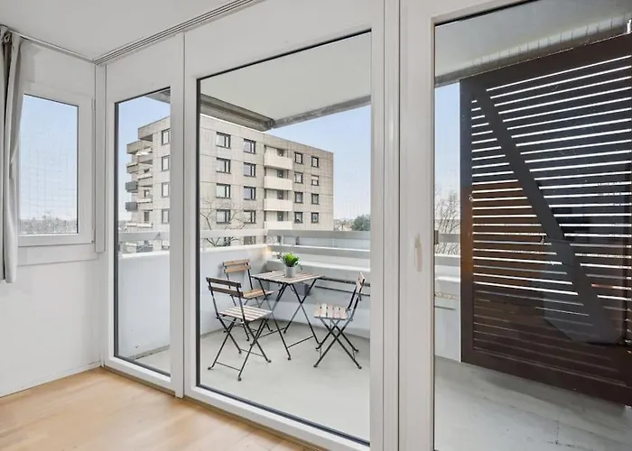 Oh05 In Flughafennaehe! *